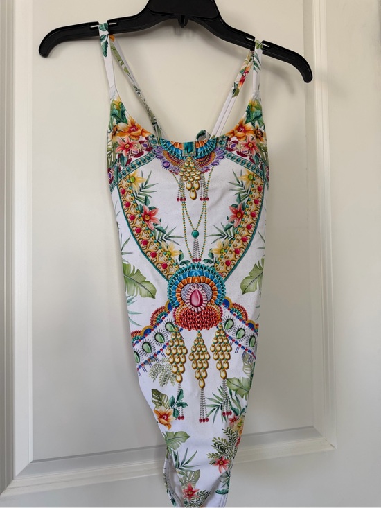 VENUS Other - VENUS White Tropical Print Bodycon swimsuit with Jewel Motif